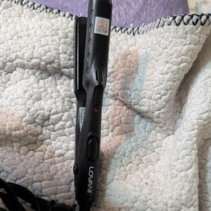 Source Unknown Black LOVANI Hair Straightener Flat Iron